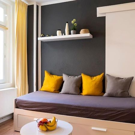 2 Bedroom In Great Location In Kreuzberg Berlin Dış mekan fotoğraf
