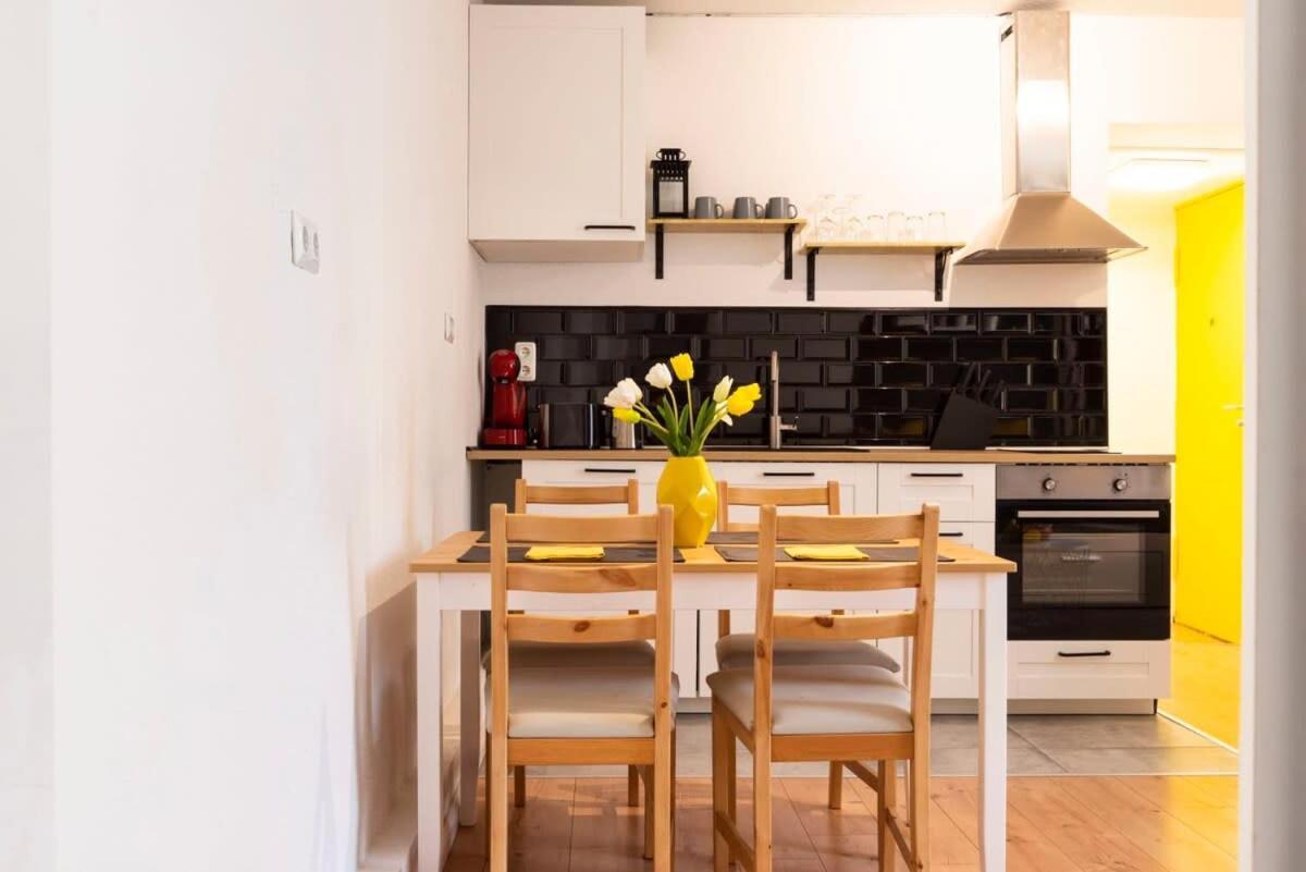 2 Bedroom In Great Location In Kreuzberg Berlin Dış mekan fotoğraf