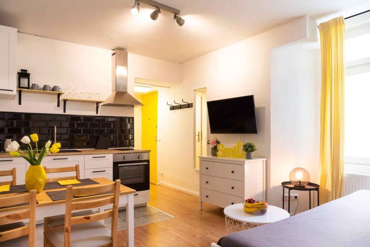 2 Bedroom In Great Location In Kreuzberg Berlin Dış mekan fotoğraf