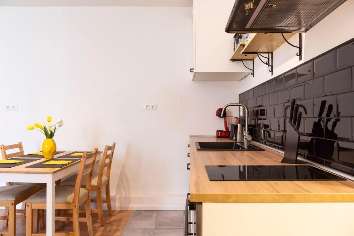 2 Bedroom In Great Location In Kreuzberg Berlin Dış mekan fotoğraf